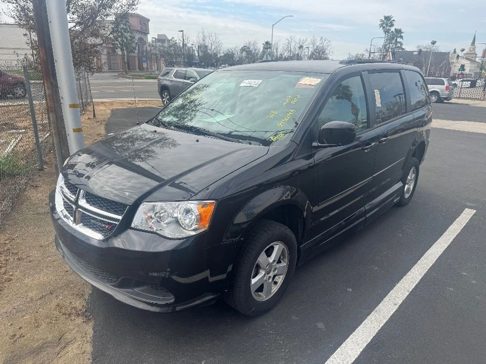 2012 Dodge Caravan - Image 7 of 11