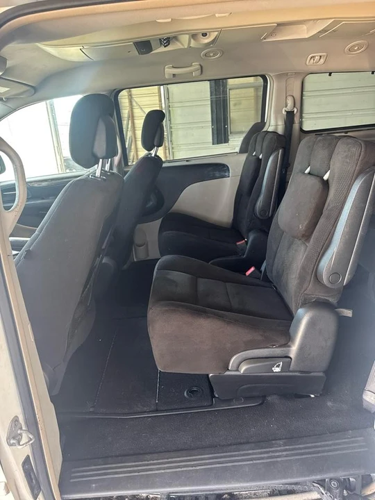 2012 Dodge Caravan - Image 7 of 8