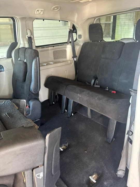 2012 Dodge Caravan - Image 8 of 8