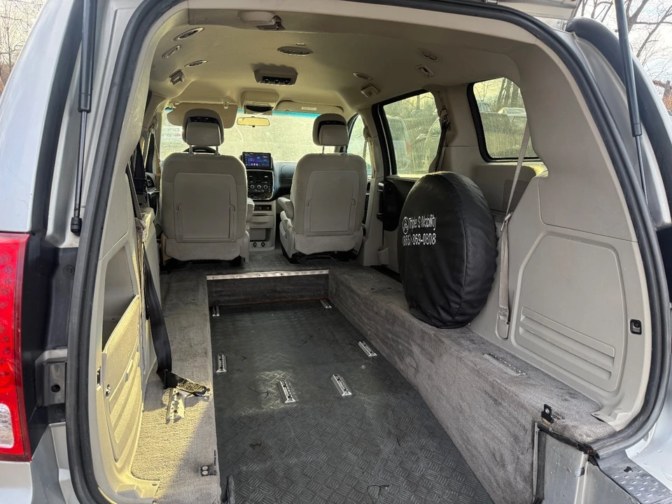 2012 Dodge Caravan - Image 14 of 18