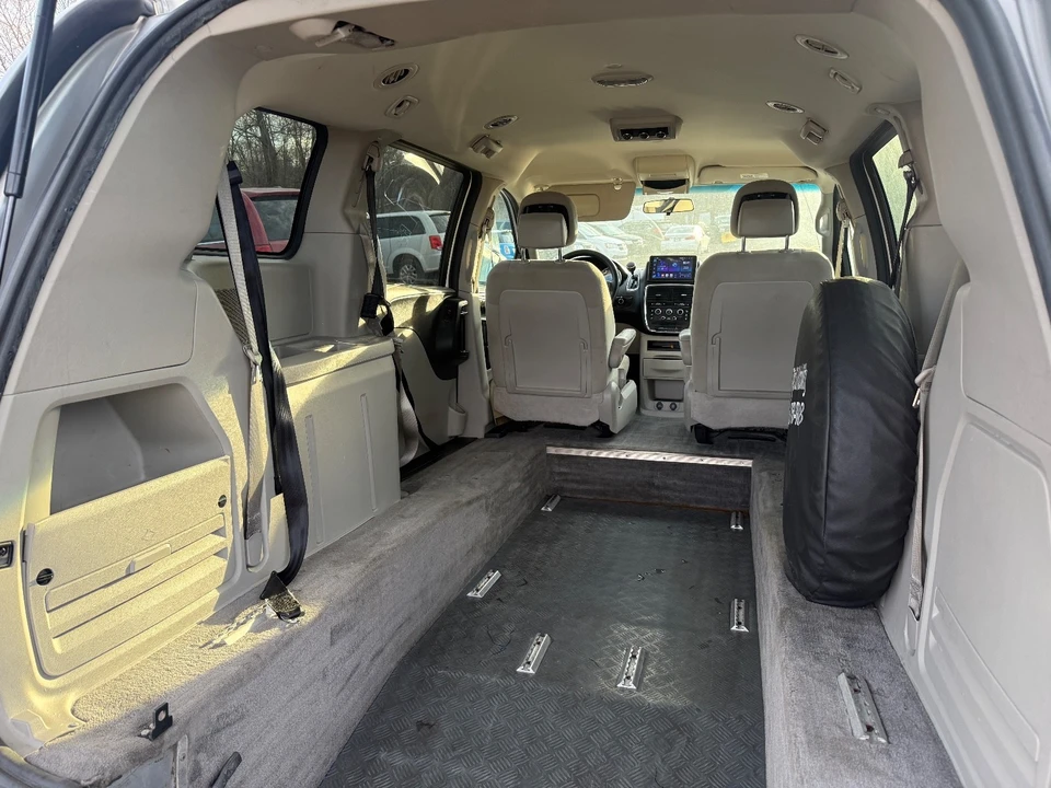 2012 Dodge Caravan - Image 13 of 18