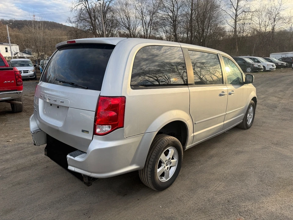 2012 Dodge Caravan - Image 5 of 18
