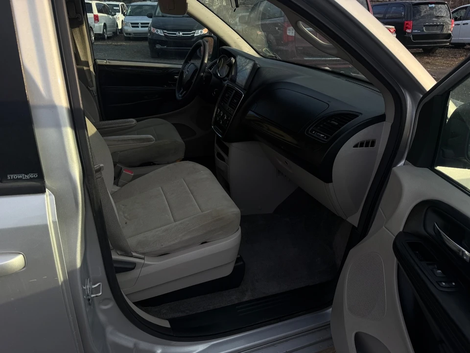 2012 Dodge Caravan - Image 11 of 18