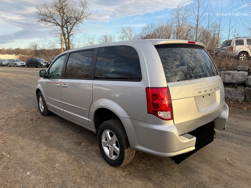 2012 Dodge Caravan - Image 4 of 18