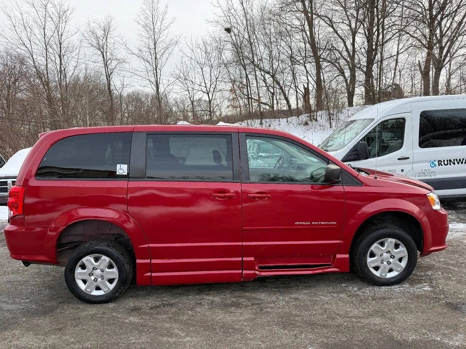 2012 Dodge Caravan - Image 6 of 20