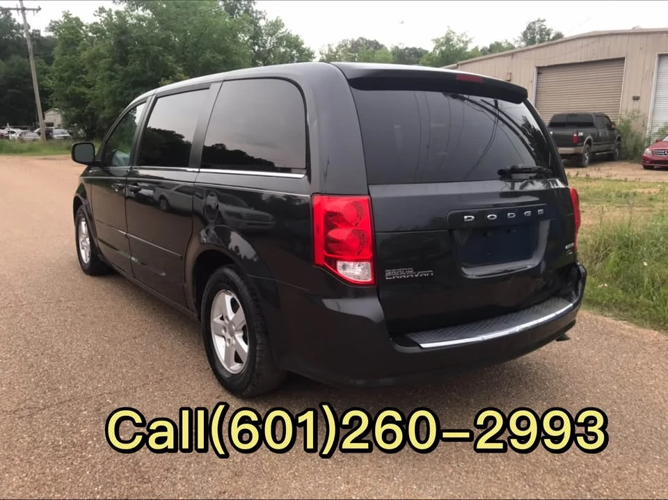 2012 Dodge Caravan - Image 2 of 8
