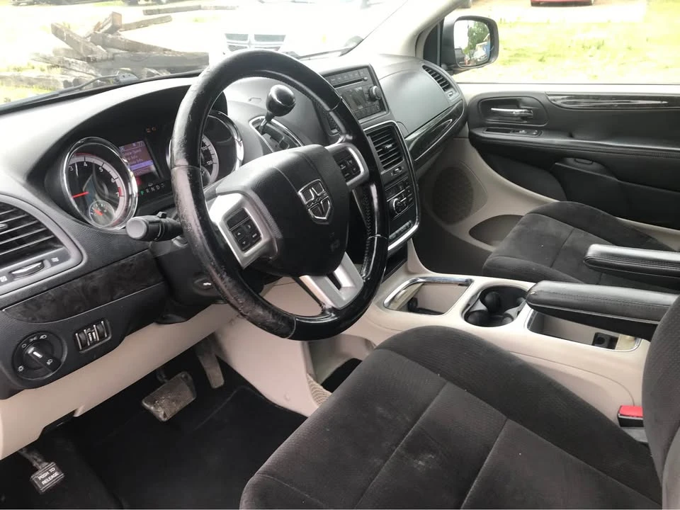 2012 Dodge Caravan - Image 5 of 8
