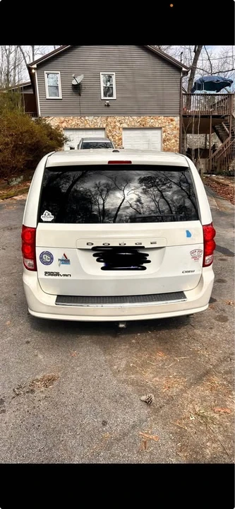 2012 Dodge Caravan - Image 2 of 10