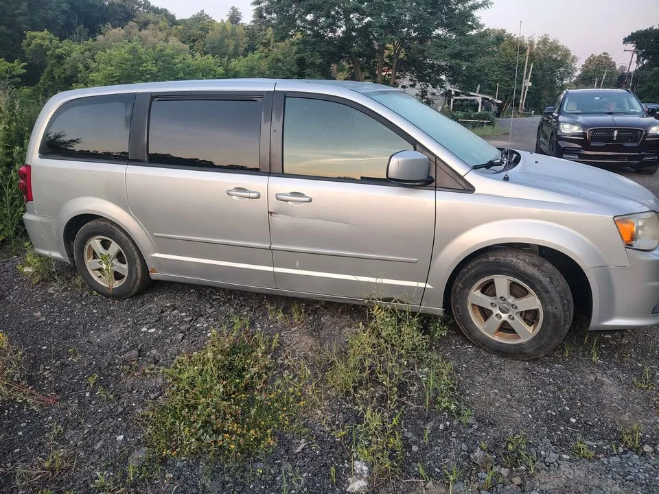 2012 Dodge Caravan - Image 4 of 4