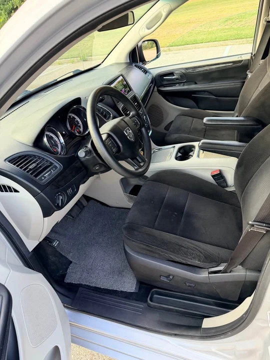 2012 Dodge Caravan - Image 14 of 16