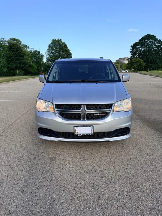 2012 Dodge Caravan - Image 2 of 16