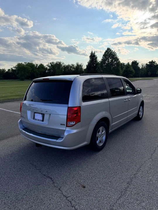 2012 Dodge Caravan - Image 8 of 16
