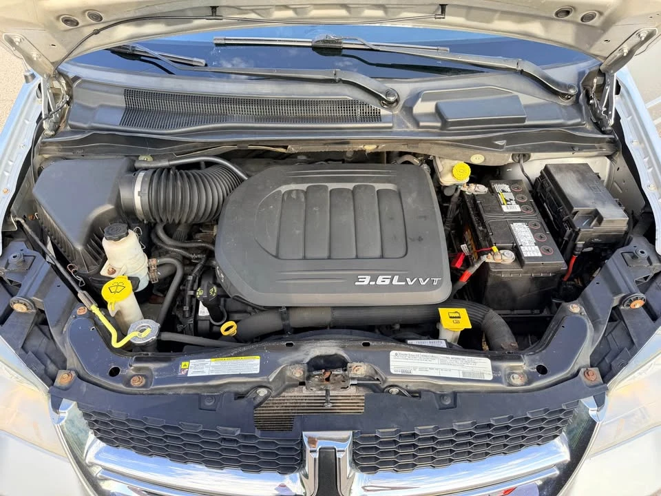 2012 Dodge Caravan - Image 16 of 16