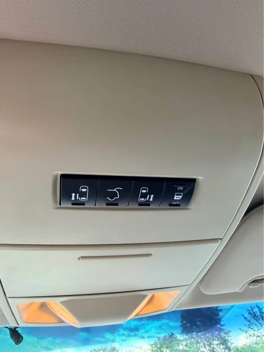 2012 Dodge Caravan - Image 15 of 16