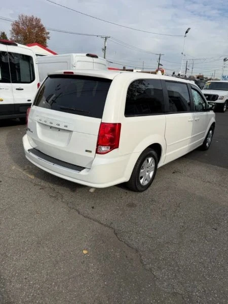 2012 Dodge Caravan - Image 4 of 10