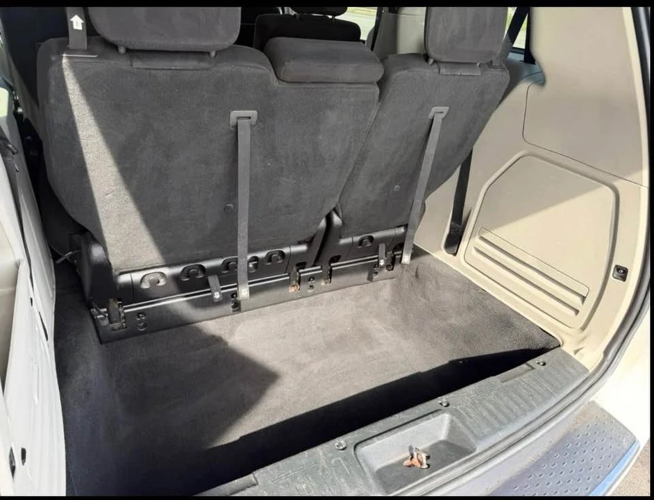 2012 Dodge Caravan - Image 7 of 18
