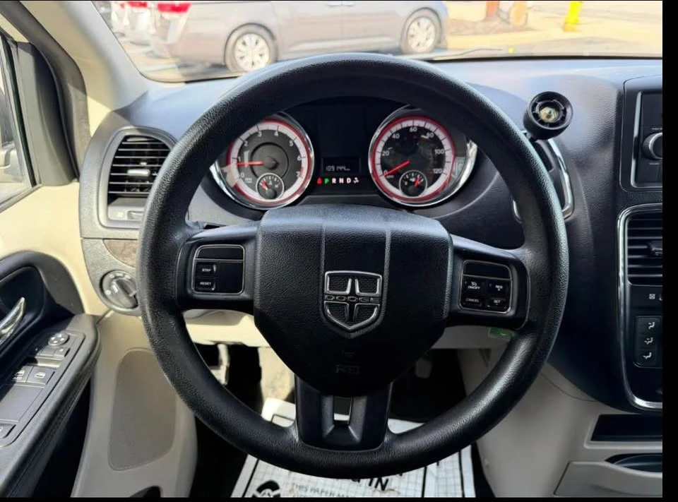 2012 Dodge Caravan - Image 14 of 18