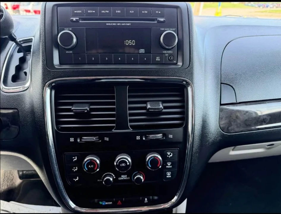 2012 Dodge Caravan - Image 16 of 18