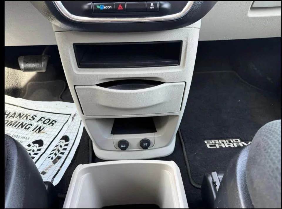 2012 Dodge Caravan - Image 17 of 18