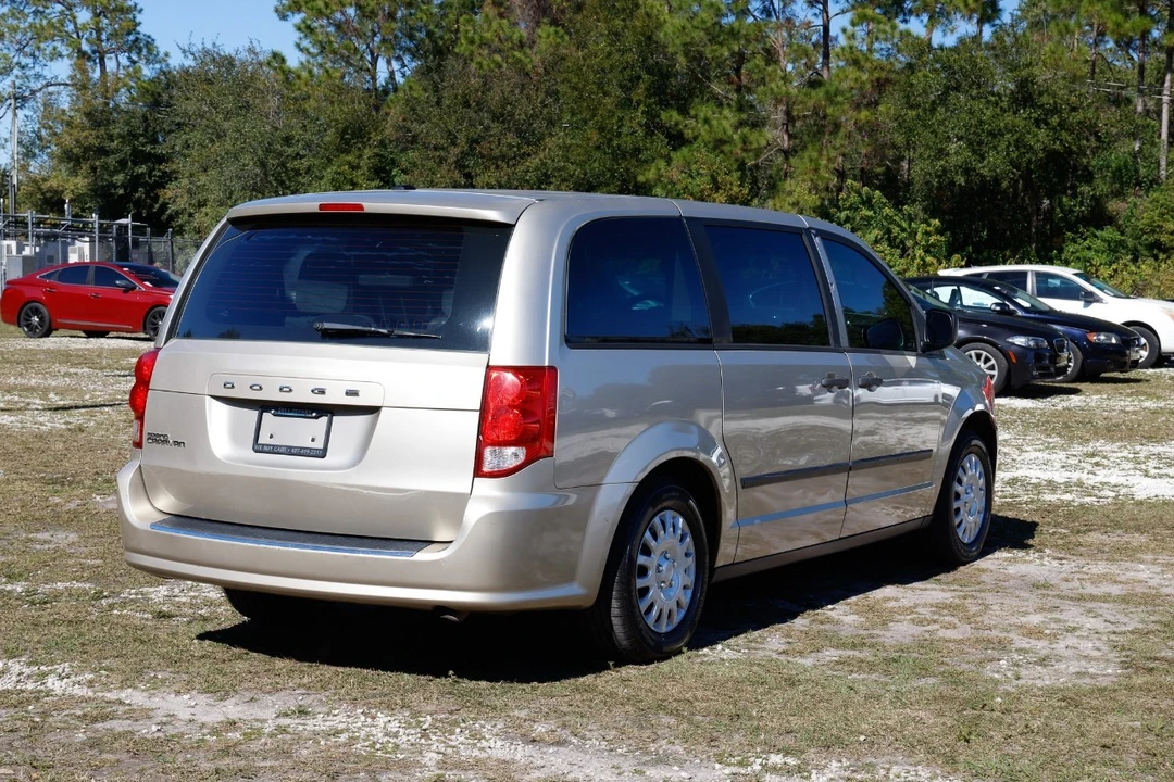 2012 Dodge Caravan - Image 11 of 12