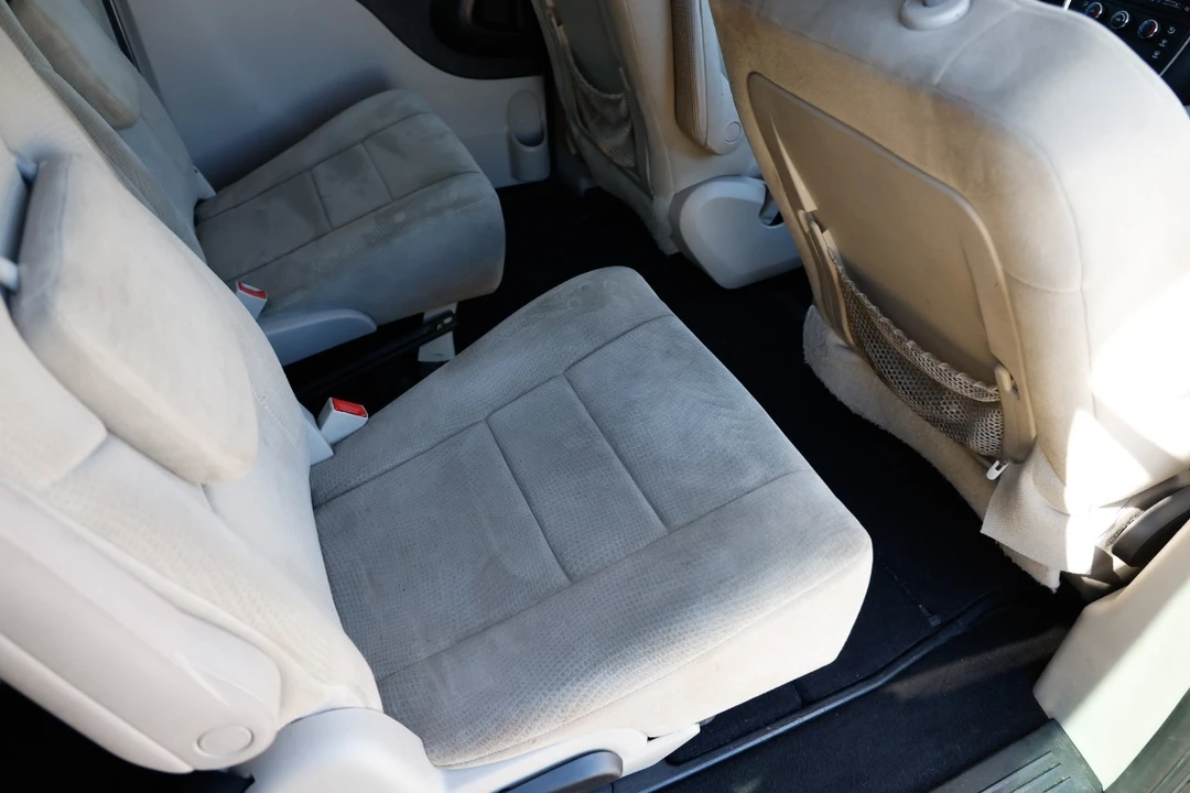 2012 Dodge Caravan - Image 12 of 12