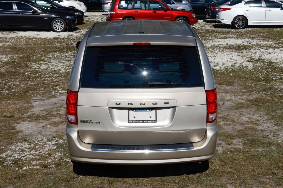 2012 Dodge Caravan - Image 9 of 12