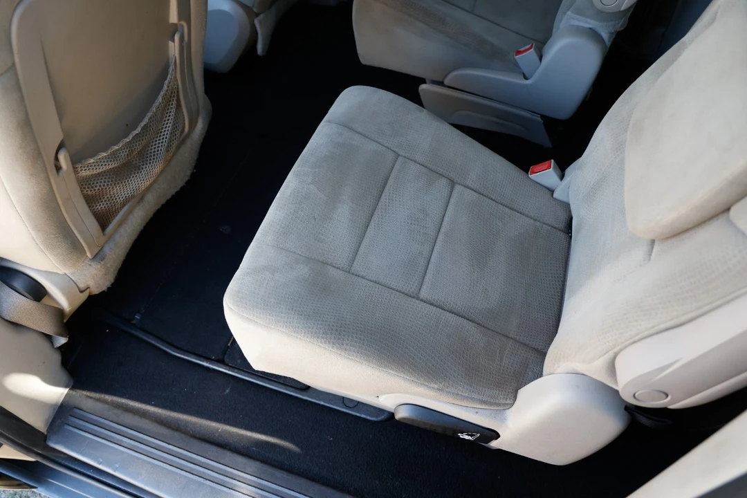 2012 Dodge Caravan - Image 10 of 12