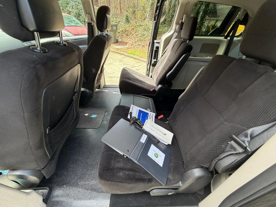 2012 Dodge Caravan - Image 15 of 21