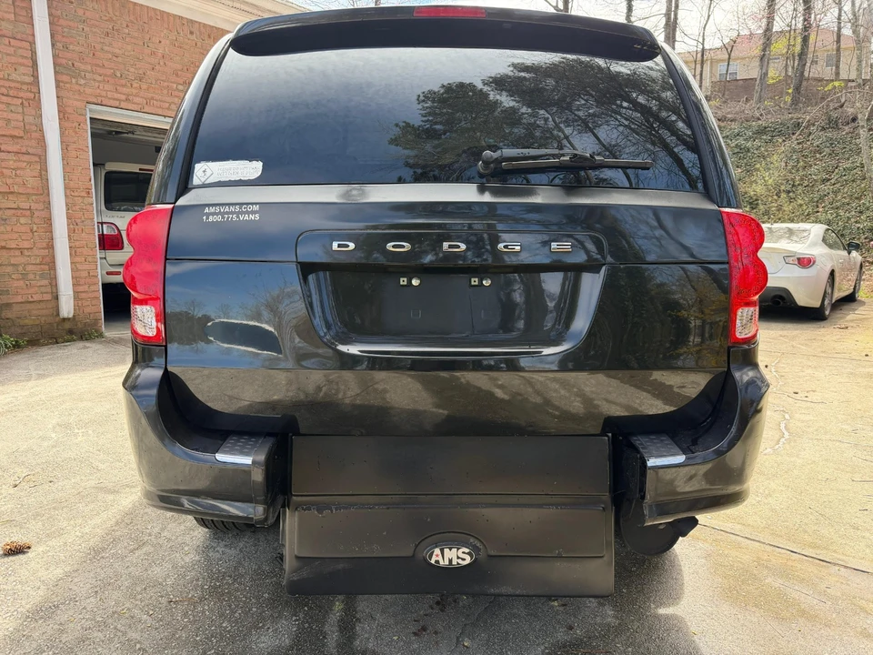 2012 Dodge Caravan - Image 9 of 21