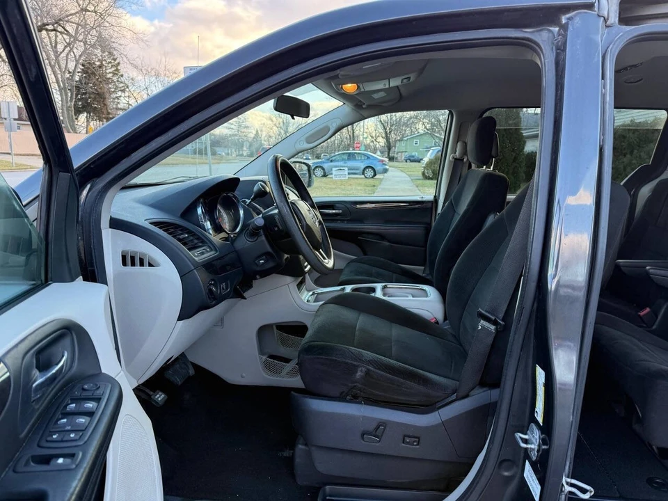 2012 Dodge Caravan - Image 12 of 21