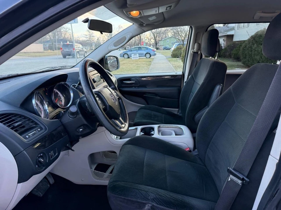 2012 Dodge Caravan - Image 10 of 21