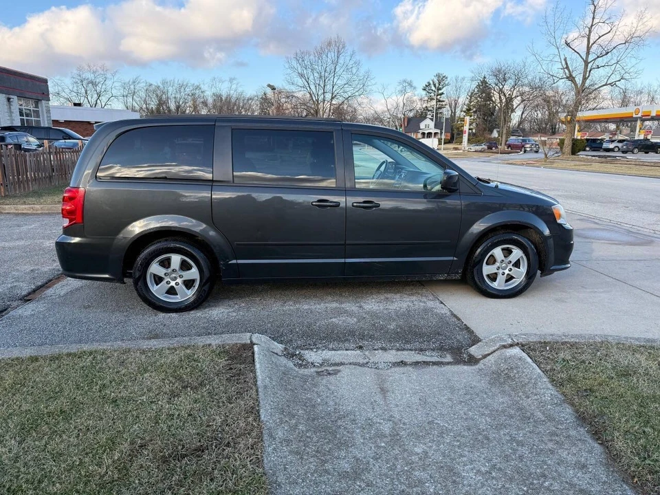 2012 Dodge Caravan - Image 15 of 21