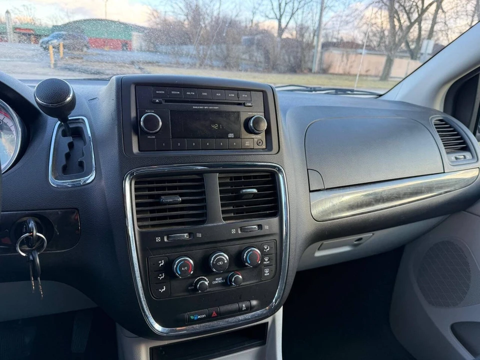 2012 Dodge Caravan - Image 20 of 21