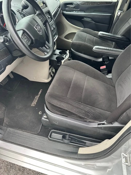2012 Dodge Caravan - Image 4 of 5