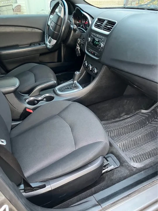 2012 Dodge Avenger Sedan - Image 4 of 8