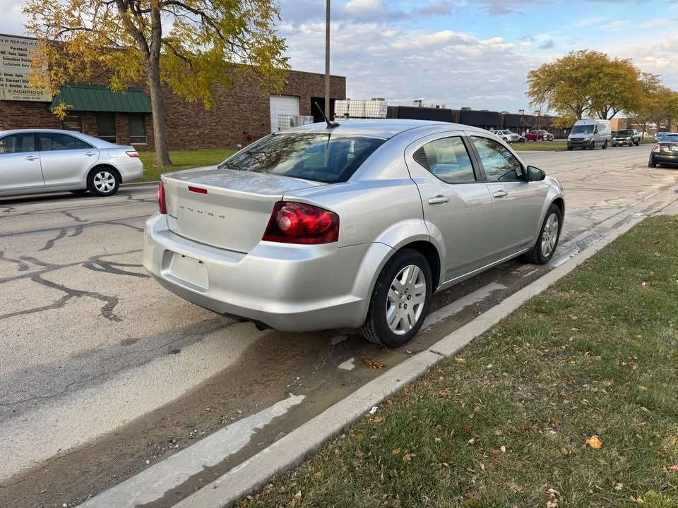 2012 Dodge Avenger Sedan - Image 3 of 9