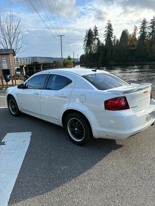 2012 Dodge Avenger Sedan - Image 6 of 18