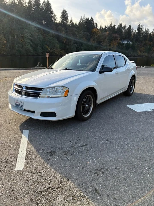 2012 Dodge Avenger Sedan - Image 8 of 18