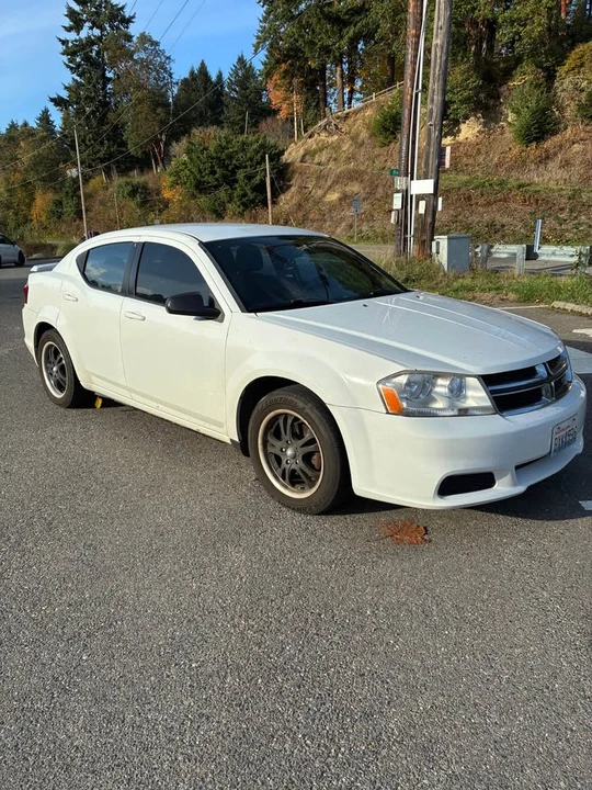 2012 Dodge Avenger Sedan - Image 2 of 18