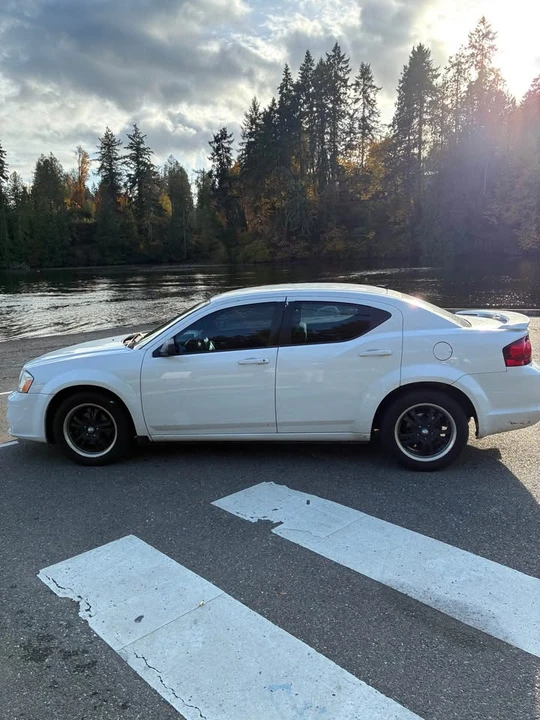 2012 Dodge Avenger Sedan - Image 7 of 18