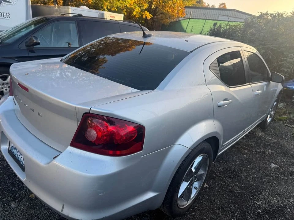 2012 Dodge Avenger Sedan - Image 4 of 5