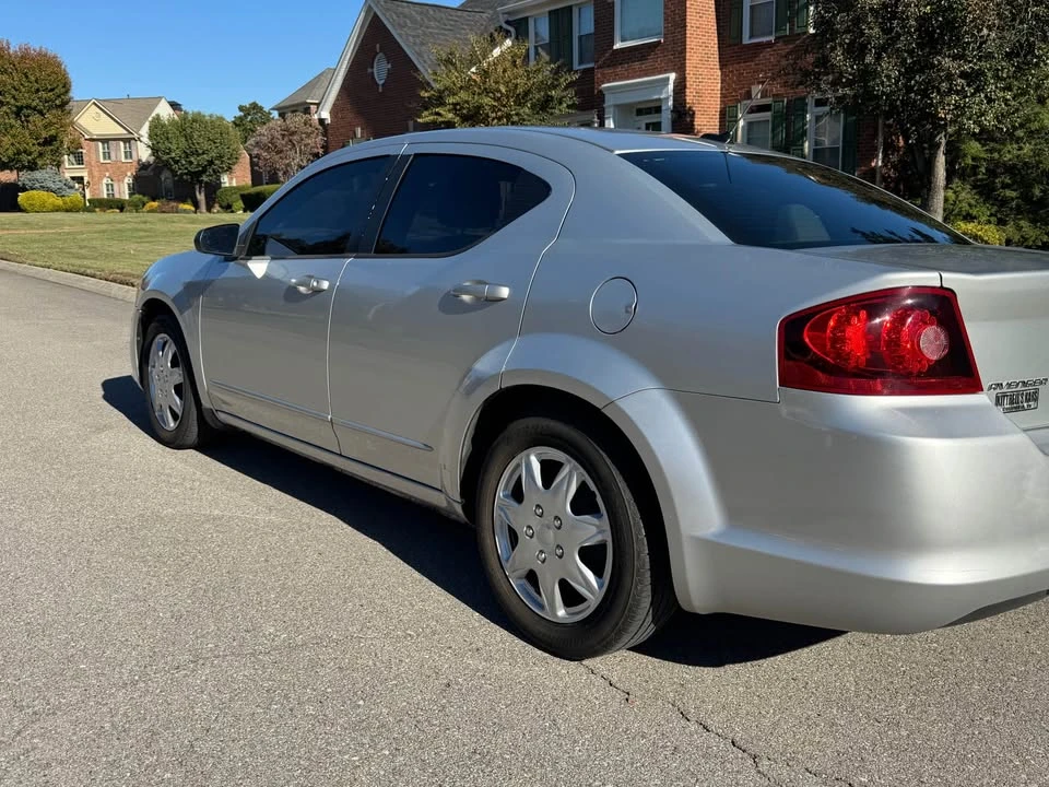 2012 Dodge Avenger Sedan - Image 4 of 10