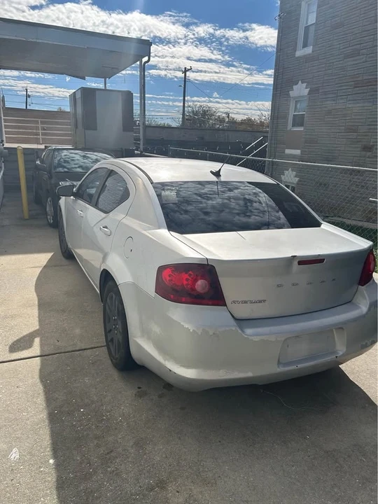 2012 Dodge Avenger Sedan - Image 3 of 10