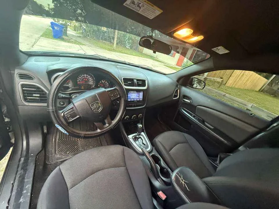2012 Dodge Avenger Sedan - Image 4 of 11