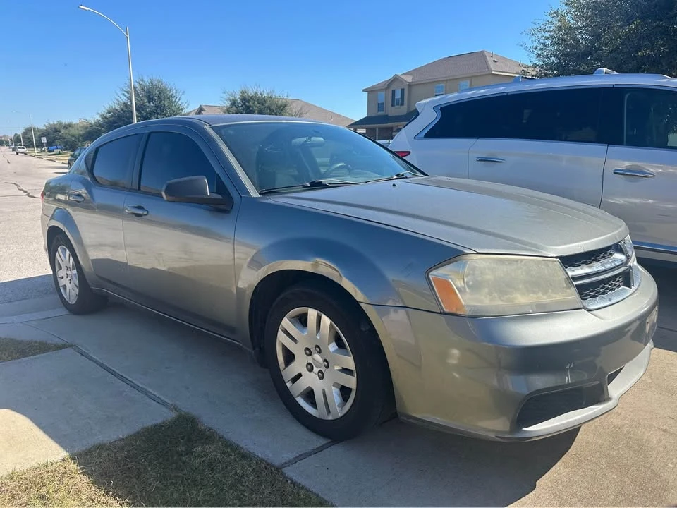 2012 Dodge Avenger Sedan - Image 6 of 12