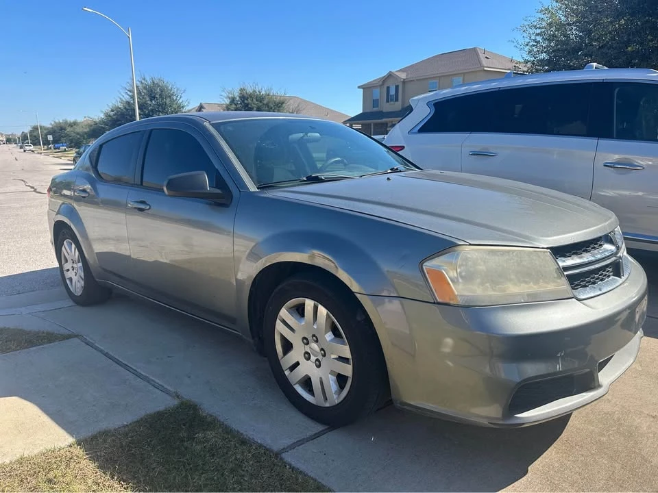 2012 Dodge Avenger Sedan - Image 3 of 12