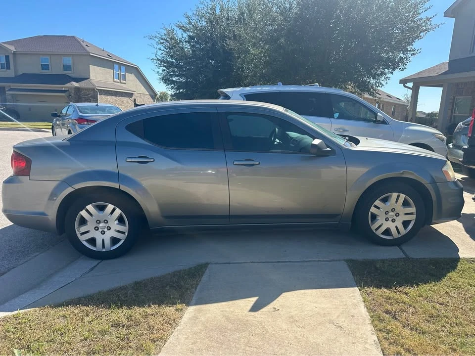 2012 Dodge Avenger Sedan - Image 2 of 12