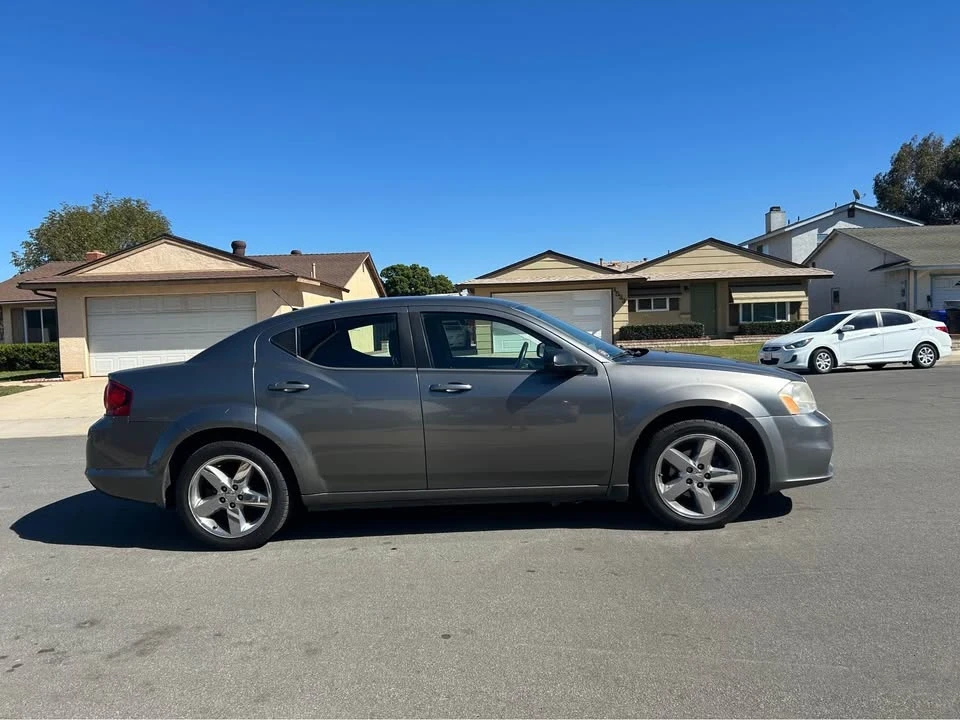 2012 Dodge Avenger Sedan - Image 6 of 8