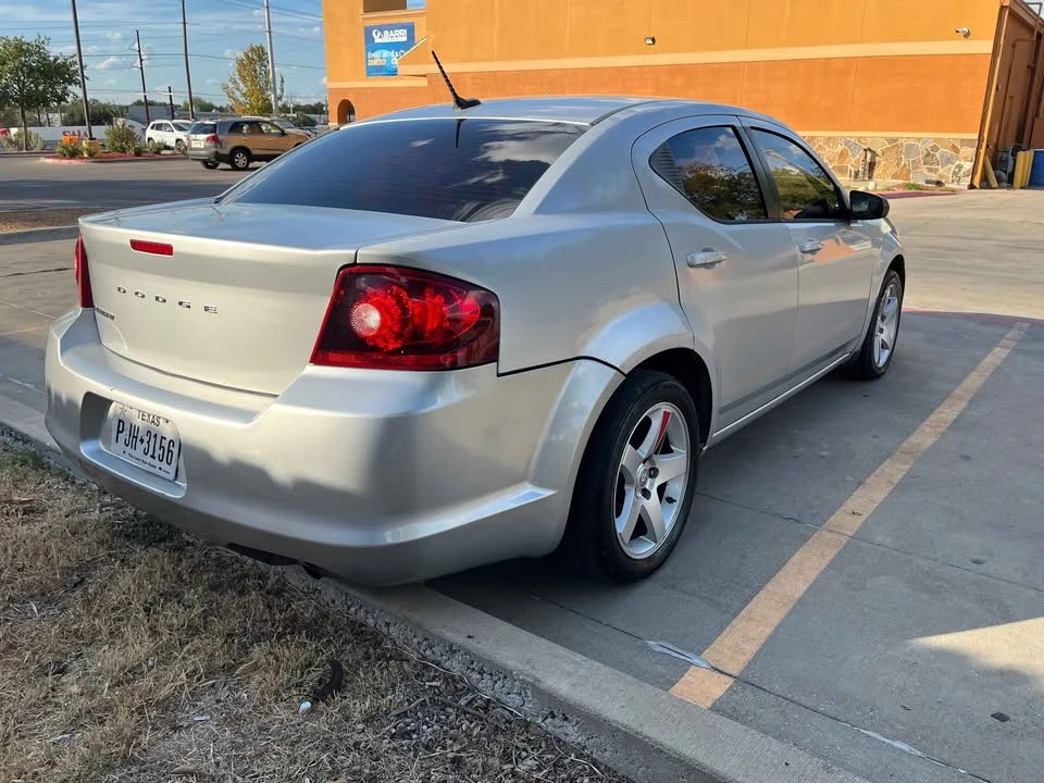 2012 Dodge Avenger Sedan - Image 4 of 13