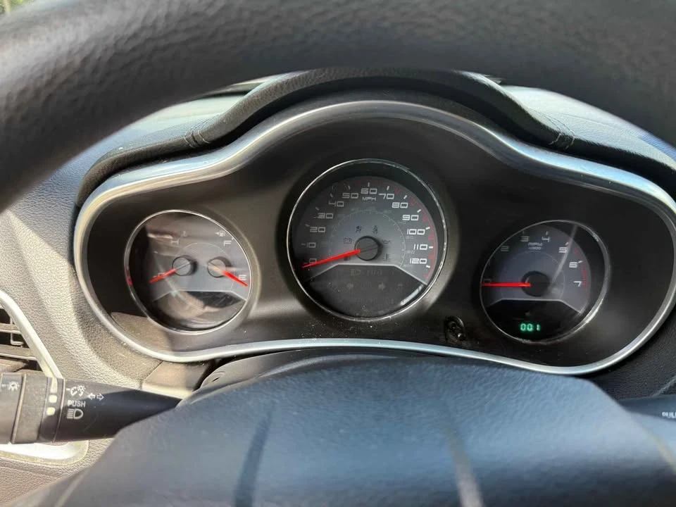 2012 Dodge Avenger Sedan - Image 3 of 16